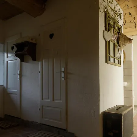 Kamp Vintage Loving House